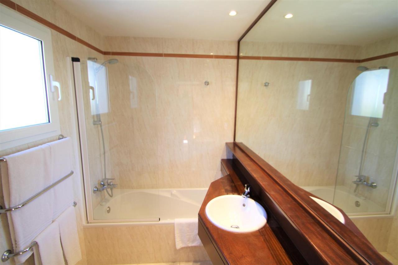 Apartaments Talayot Кала-эн-Бланес Экстерьер фото