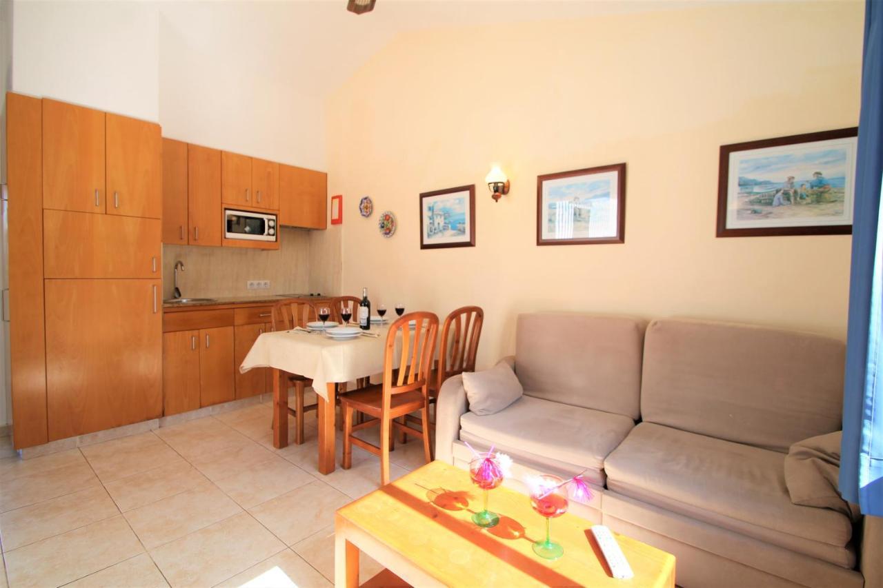 Apartaments Talayot Кала-эн-Бланес Экстерьер фото